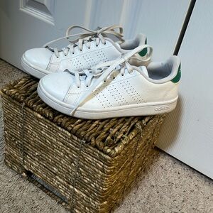 Adidas tennis shoes size 7